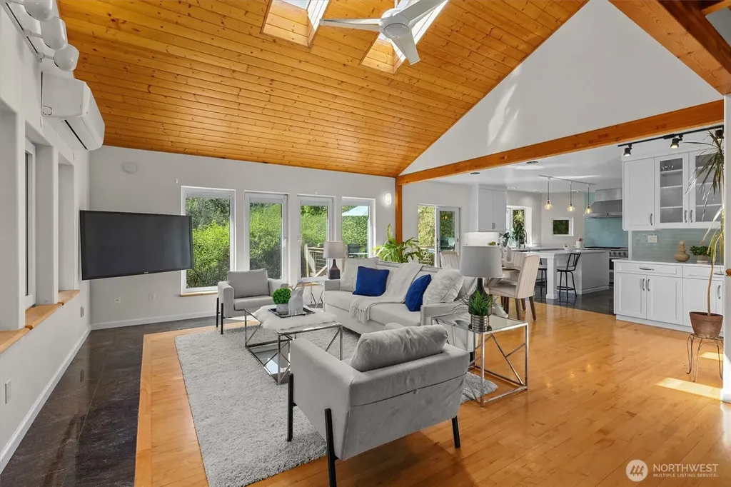 20638 Little Bear Creek Road Woodinville WA 98072