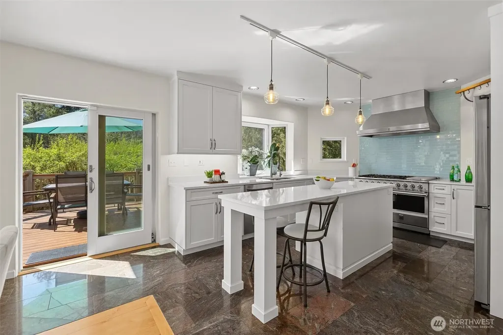20638 Little Bear Creek Road Woodinville WA 98072