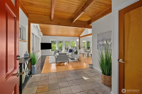 20638 Little Bear Creek Road Woodinville WA 98072
