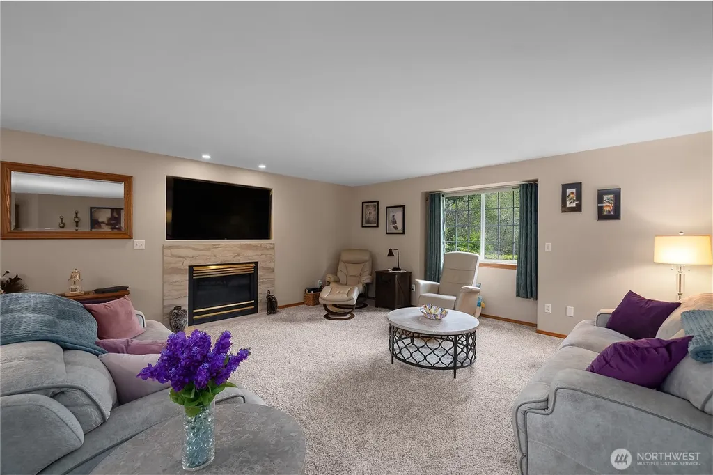 5732 Hill Street NE Olympia WA 98516