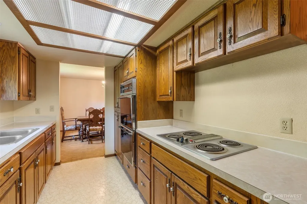 334 Burchett Road Onalaska WA 98570