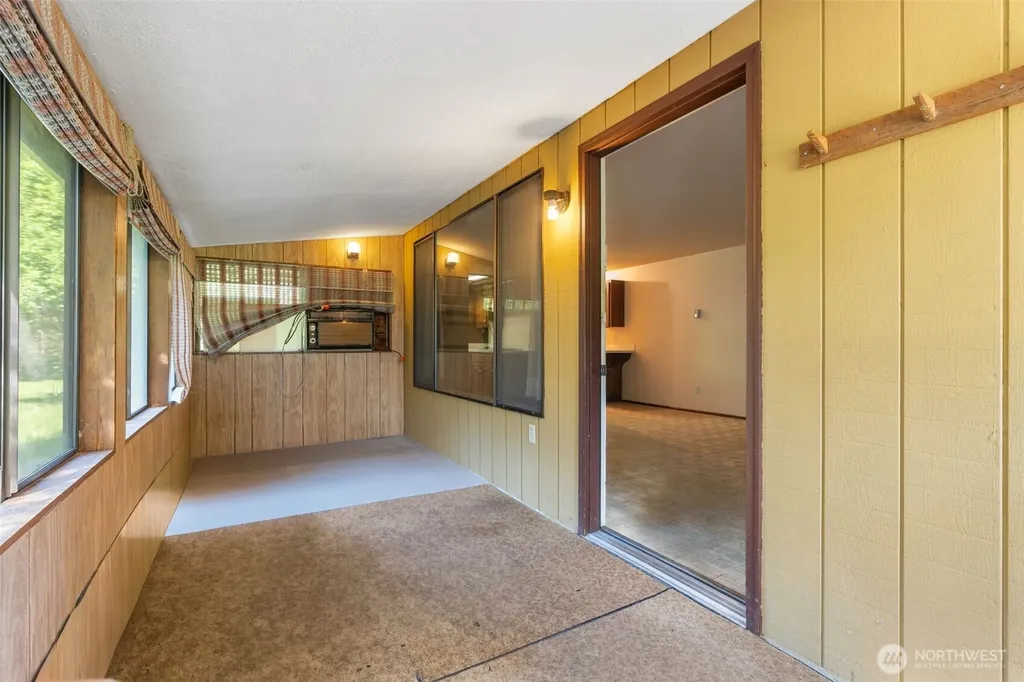 334 Burchett Road Onalaska WA 98570