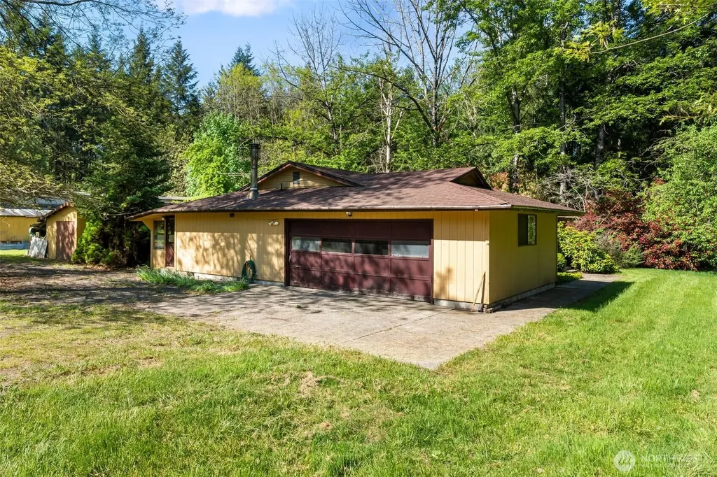 334 Burchett Road Onalaska WA 98570
