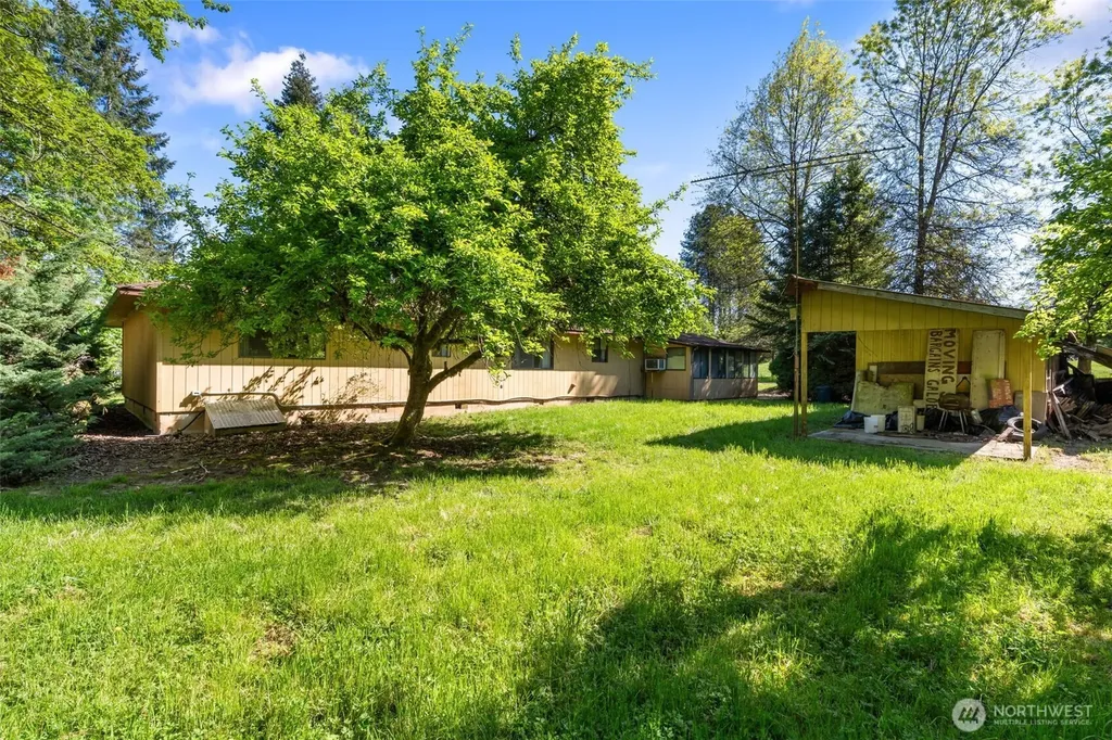 334 Burchett Road Onalaska WA 98570