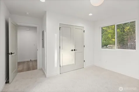 10742 Interlake Avenue N Seattle WA 98133