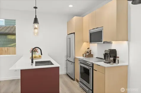 10742 Interlake Avenue N Seattle WA 98133