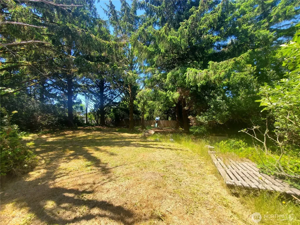333 Mizzen Street NW Ocean Shores WA 98569