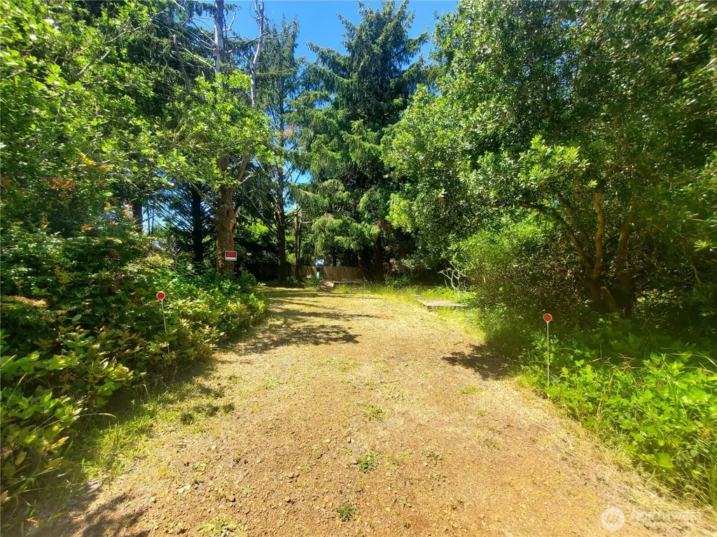 333 Mizzen Street NW Ocean Shores WA 98569