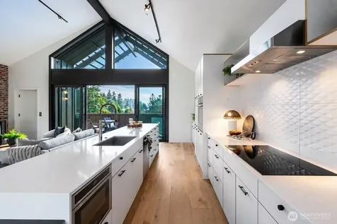 4566 Flying Goat Avenue NE Bainbridge Island WA 98110