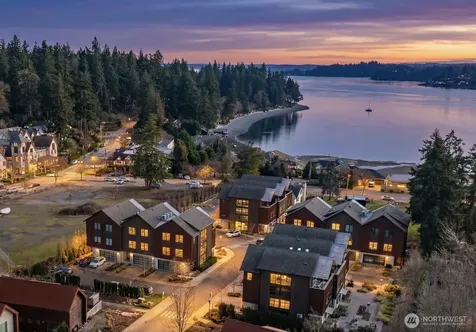 4566 Flying Goat Avenue NE Bainbridge Island WA 98110