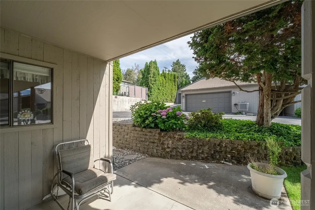 225 NE 19th Street East Wenatchee WA 98802