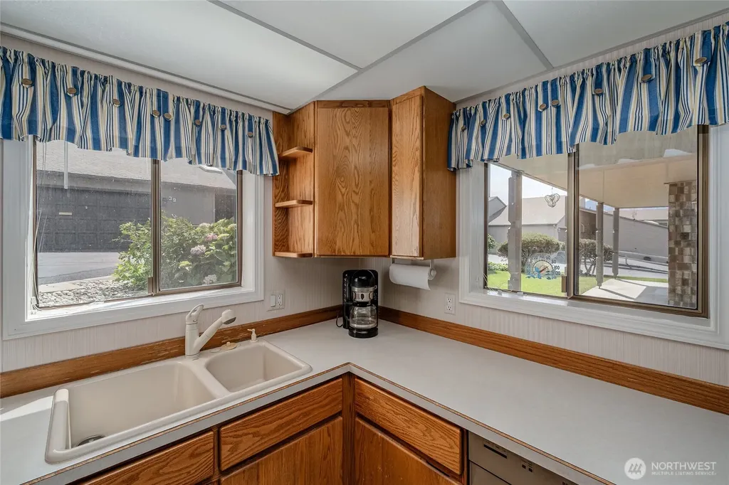 225 NE 19th Street East Wenatchee WA 98802