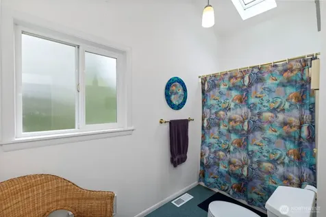 10218 NE Pine Way Bainbridge Island WA 98110