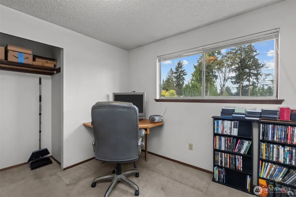 2335 SW 342nd Street Federal Way WA 98023