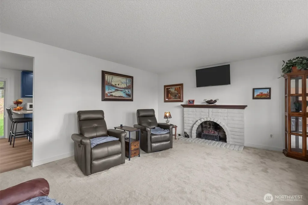 2335 SW 342nd Street Federal Way WA 98023