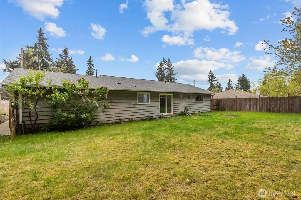 2335 SW 342nd Street Federal Way WA 98023