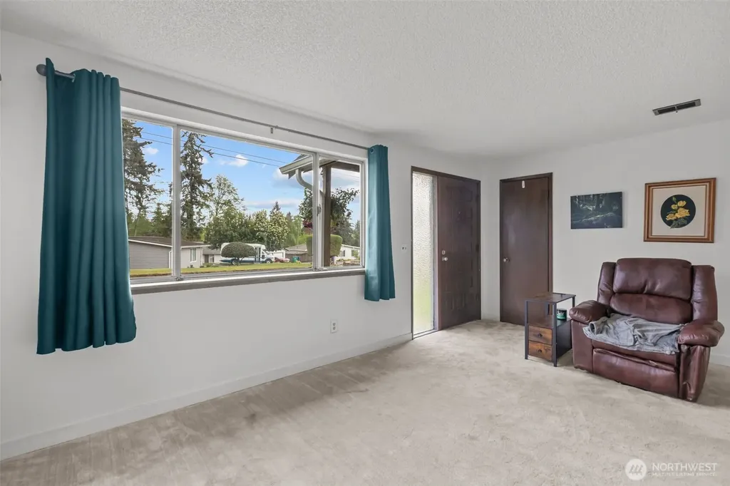 2335 SW 342nd Street Federal Way WA 98023