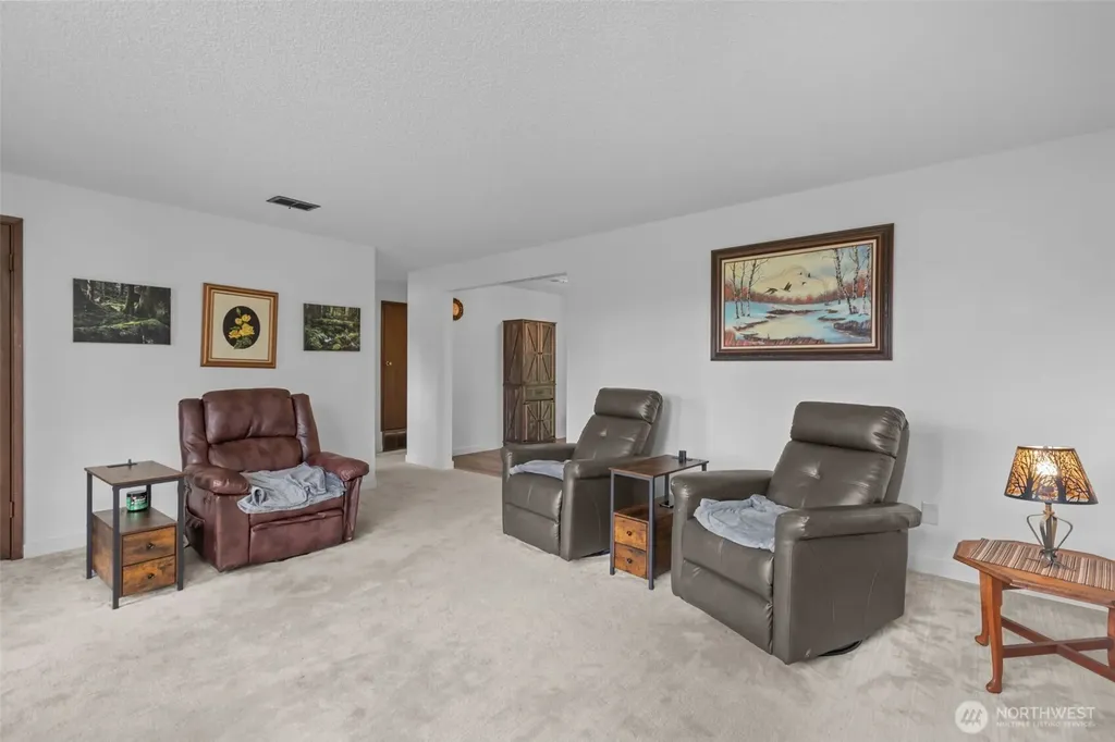 2335 SW 342nd Street Federal Way WA 98023