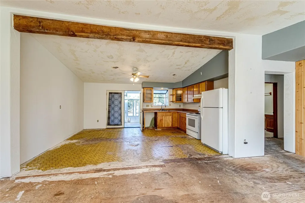 3962 Deer Park Road Port Angeles WA 98362