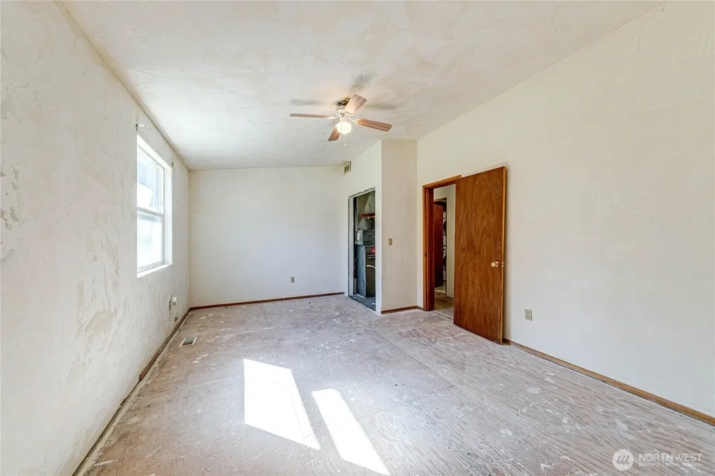 3962 Deer Park Road Port Angeles WA 98362
