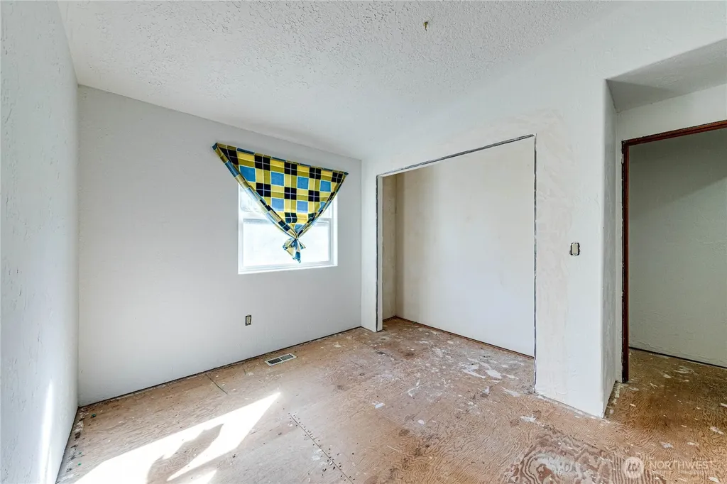 3962 Deer Park Road Port Angeles WA 98362