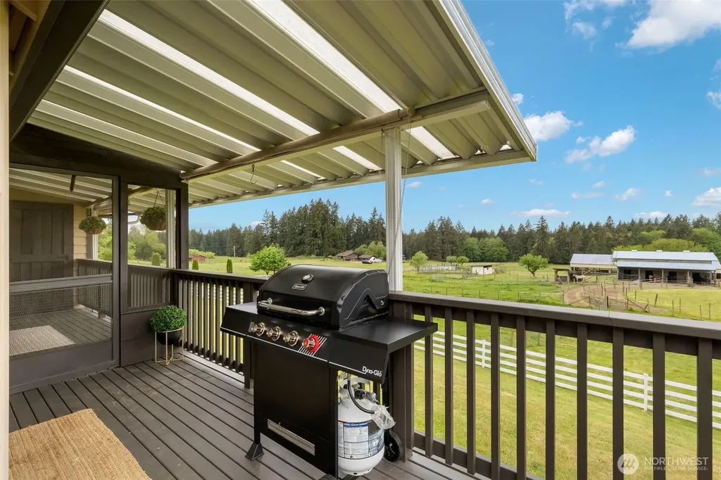 14110 Glenwood Road SW Port Orchard WA 98367