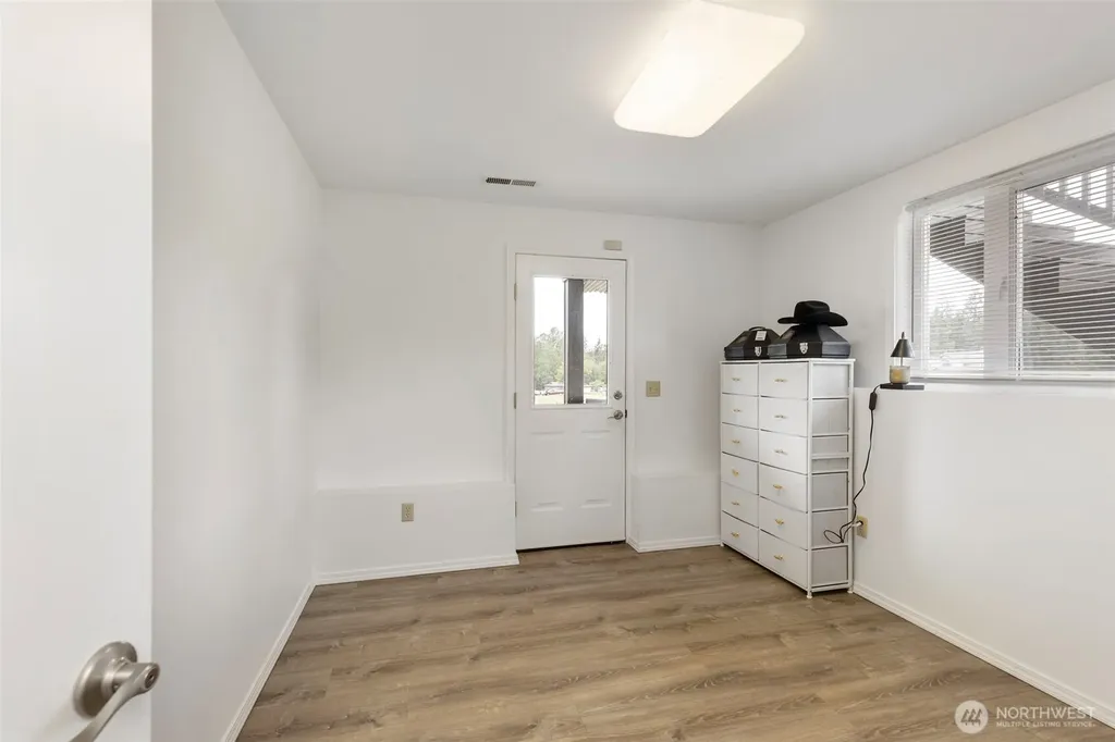 14110 Glenwood Road SW Port Orchard WA 98367