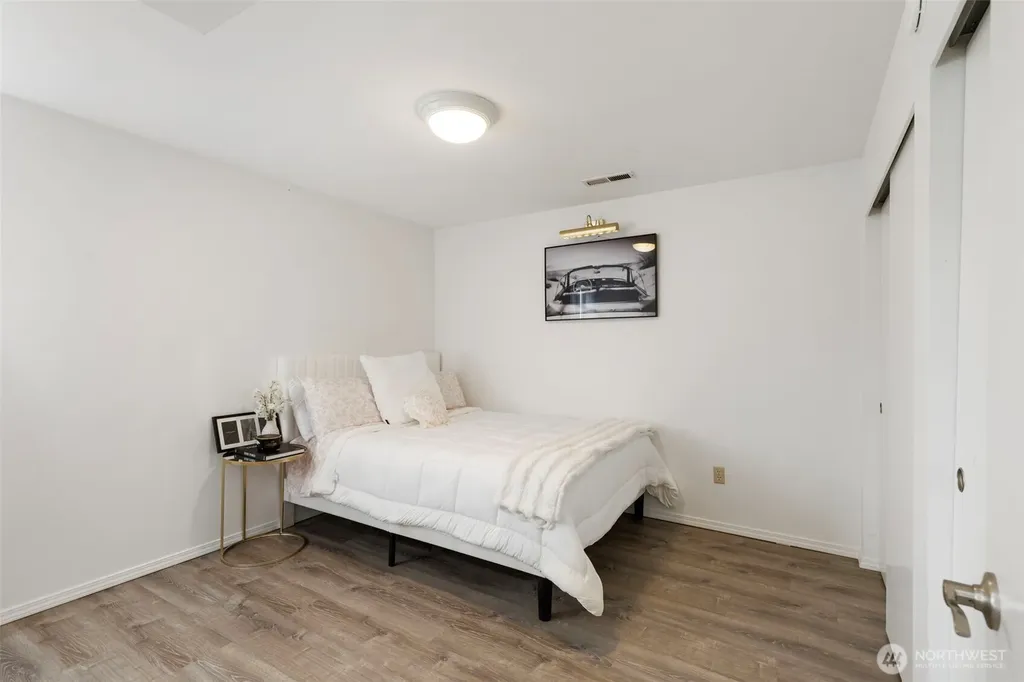 14110 Glenwood Road SW Port Orchard WA 98367