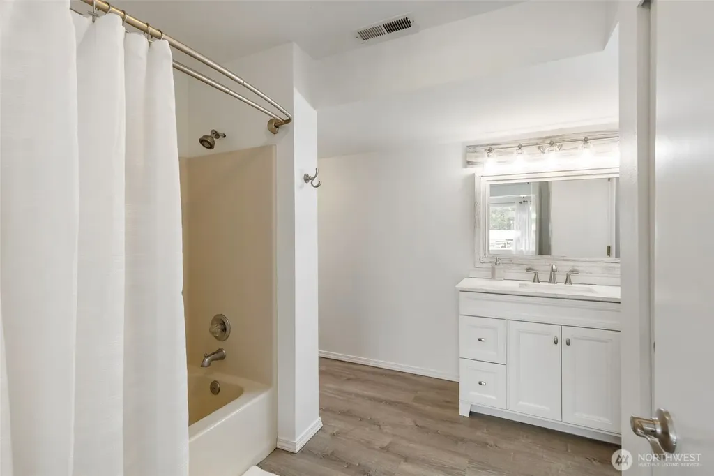 14110 Glenwood Road SW Port Orchard WA 98367