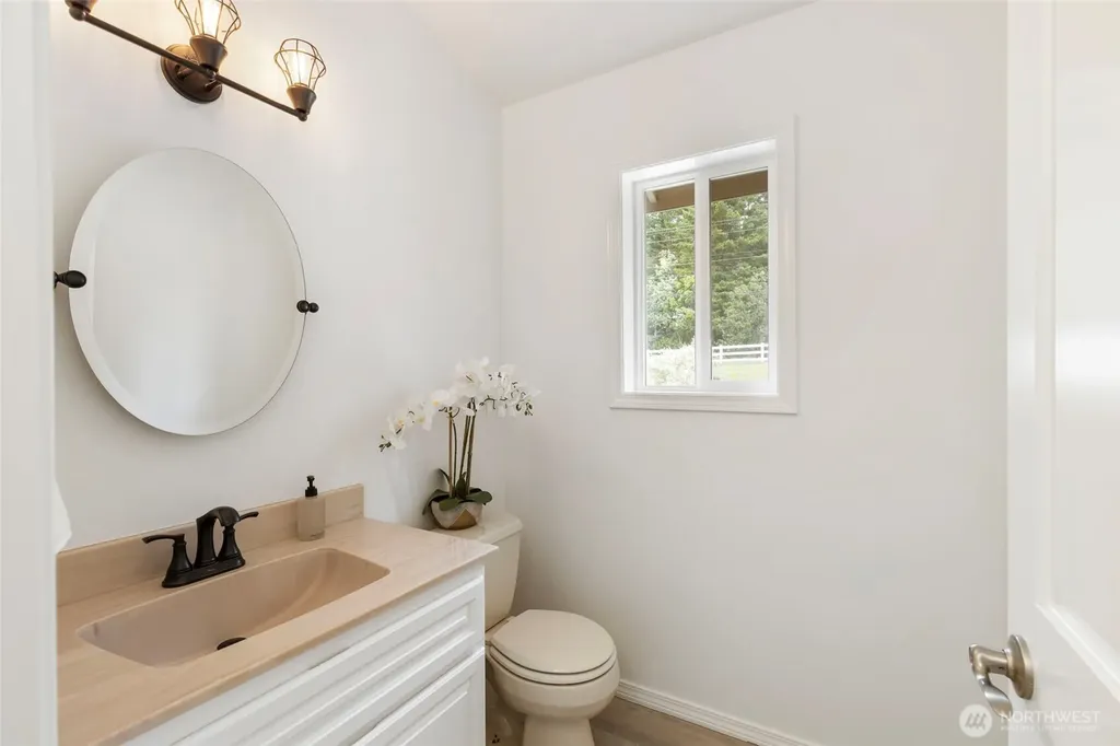 14110 Glenwood Road SW Port Orchard WA 98367