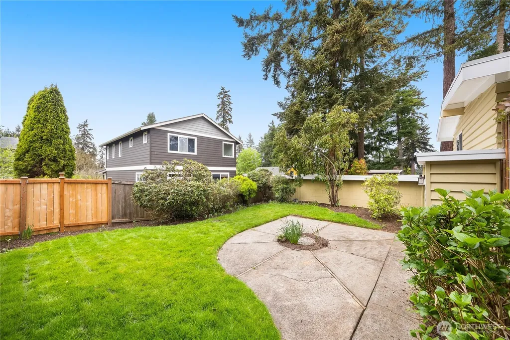 336 N 160th Street Shoreline WA 98133