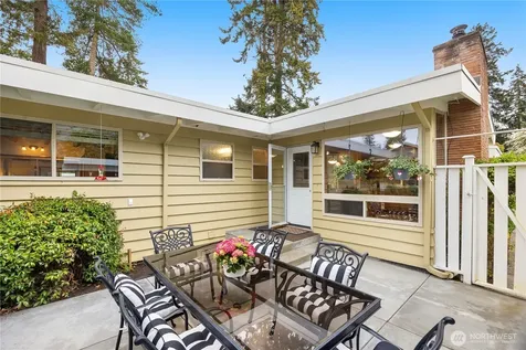 336 N 160th Street Shoreline WA 98133