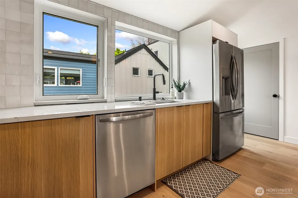 6505 19th Avenue NW Seattle WA 98117