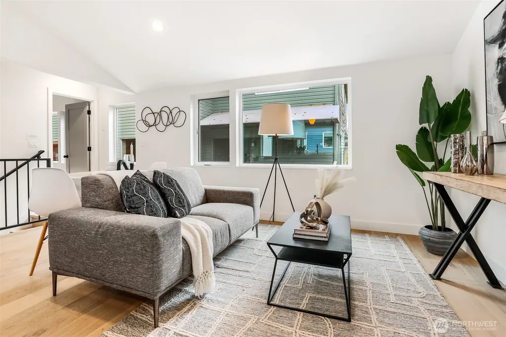 6505 19th Avenue NW Seattle WA 98117