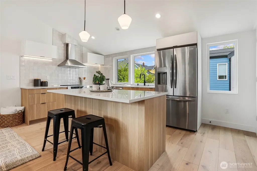 6505 19th Avenue NW Seattle WA 98117