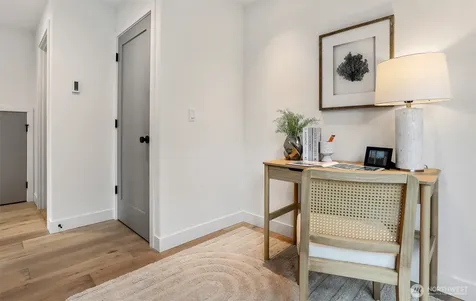 6505 19th Avenue NW Seattle WA 98117