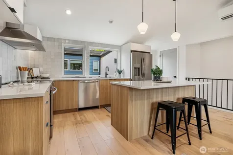 6505 19th Avenue NW Seattle WA 98117