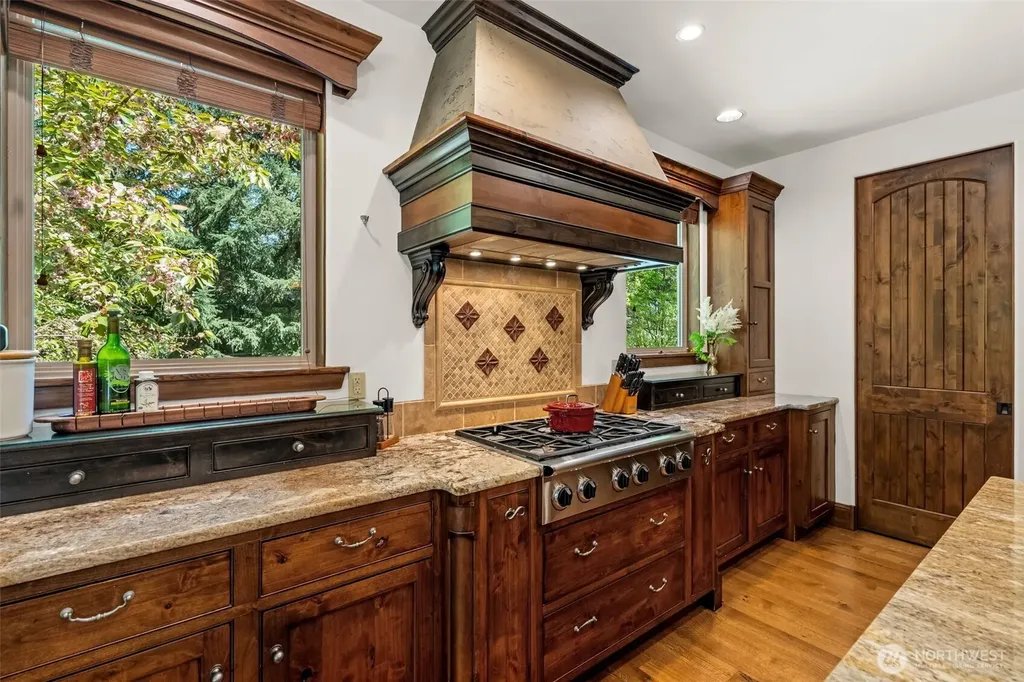 5618 Old Stump Drive NW Gig Harbor WA 98332