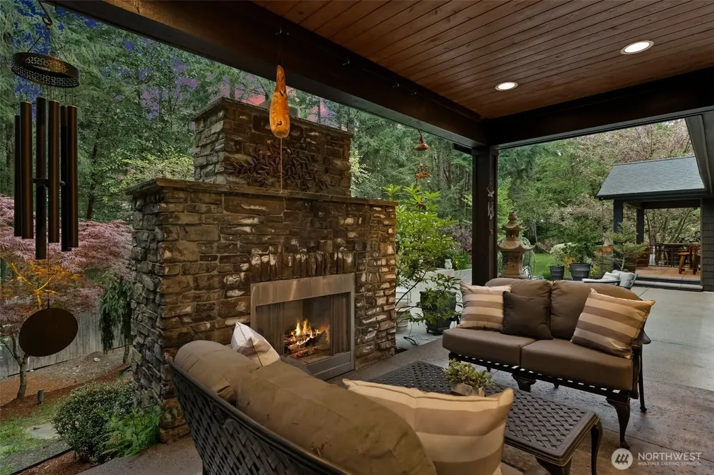 5618 Old Stump Drive NW Gig Harbor WA 98332