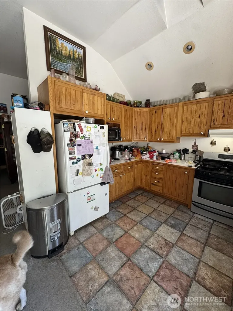 19911 State Route 165 E Carbonado WA 98323