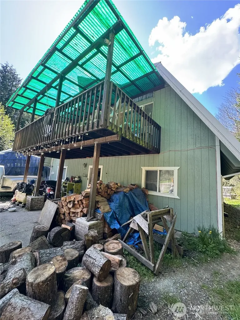 19911 State Route 165 E Carbonado WA 98323