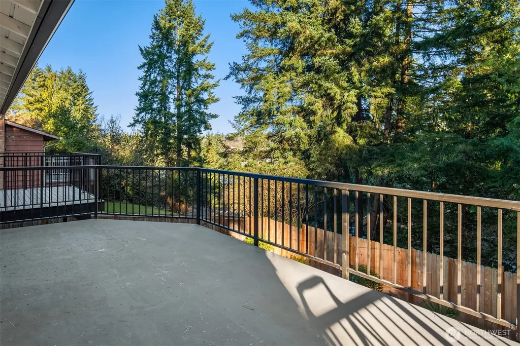 1023 109th Avenue SE Bellevue WA 98004