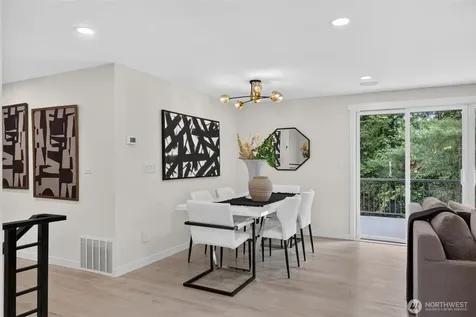 1023 109th Avenue SE Bellevue WA 98004