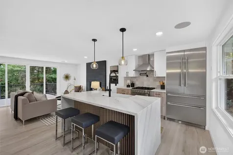 1023 109th Avenue SE Bellevue WA 98004