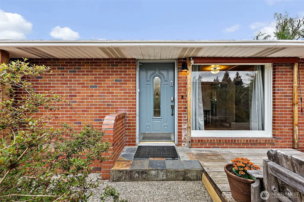 3311 Heather Place W University Place WA 98466