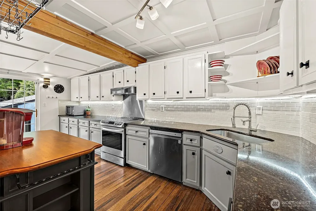 3311 Heather Place W University Place WA 98466