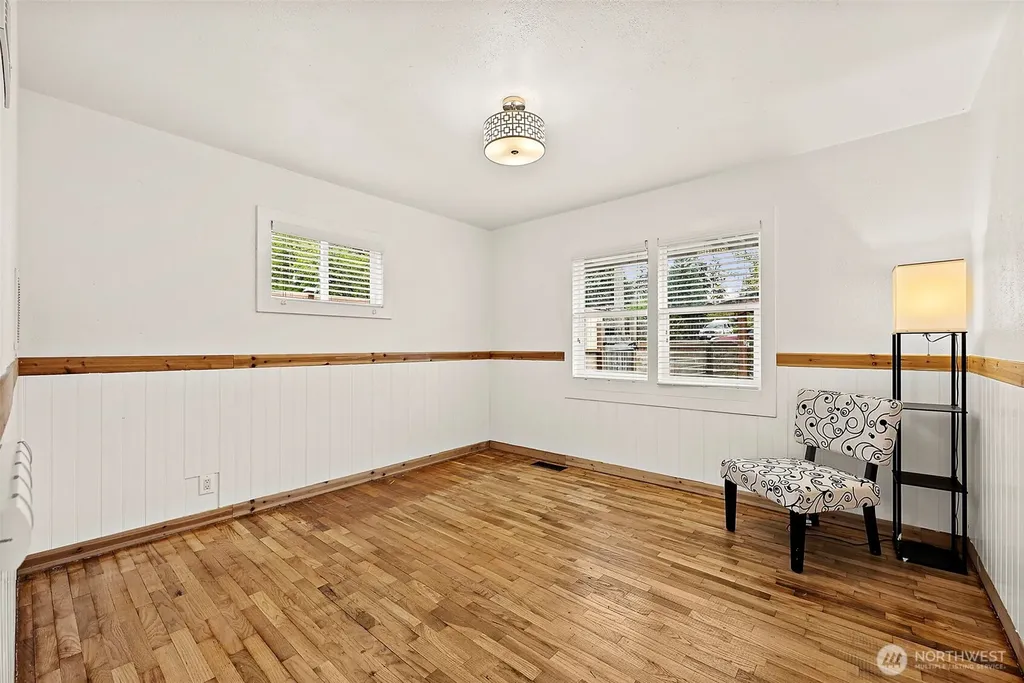 3311 Heather Place W University Place WA 98466