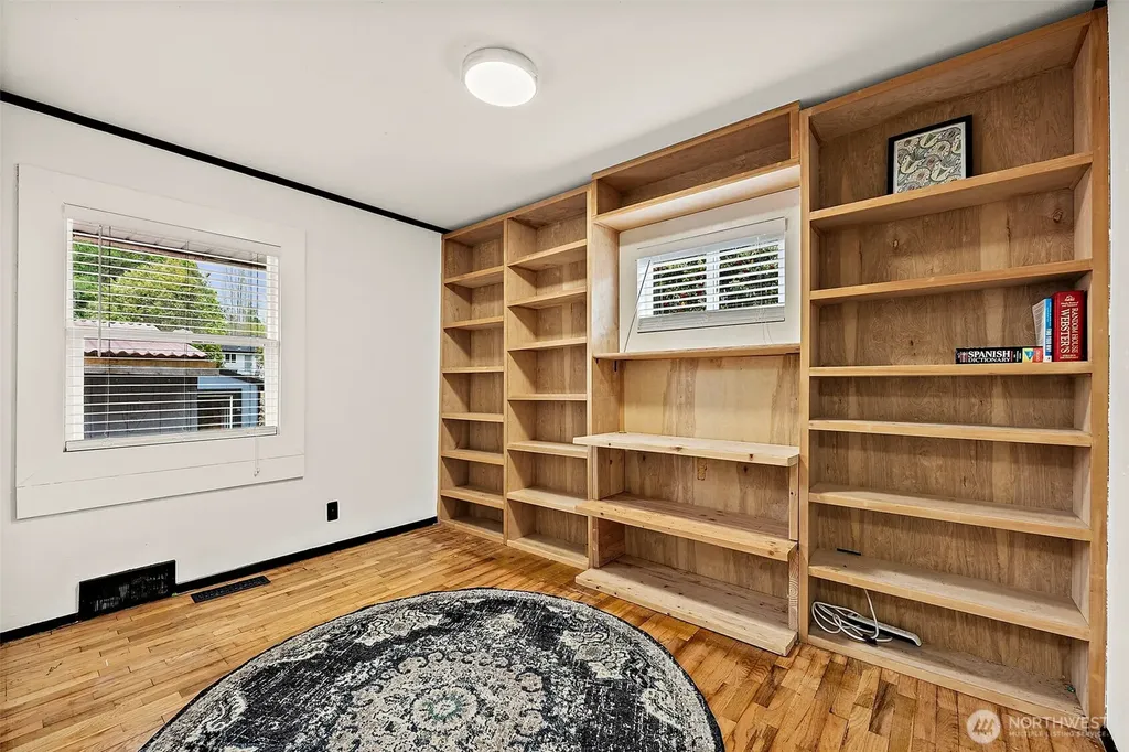 3311 Heather Place W University Place WA 98466