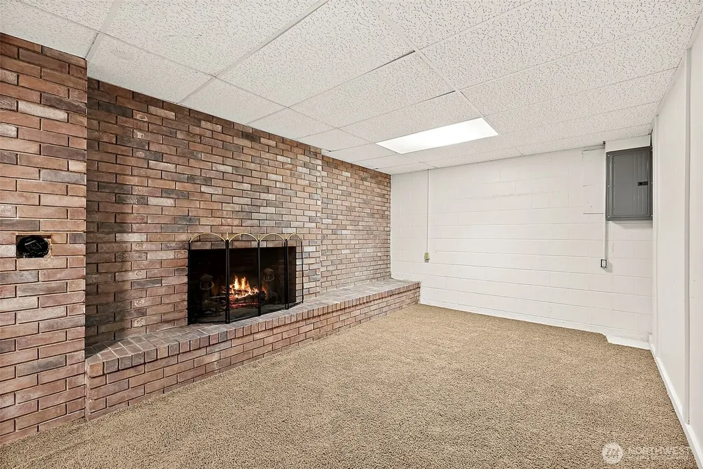 3311 Heather Place W University Place WA 98466