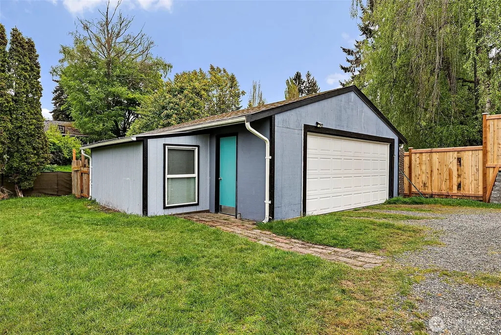 3311 Heather Place W University Place WA 98466